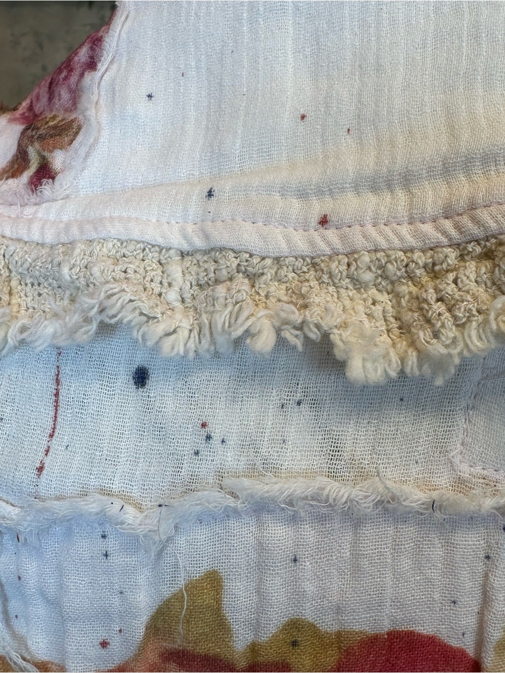 A RARE BIRD- BLESS YOUR LITTLE HEART & ROSES VEST - Picture 5 of 9